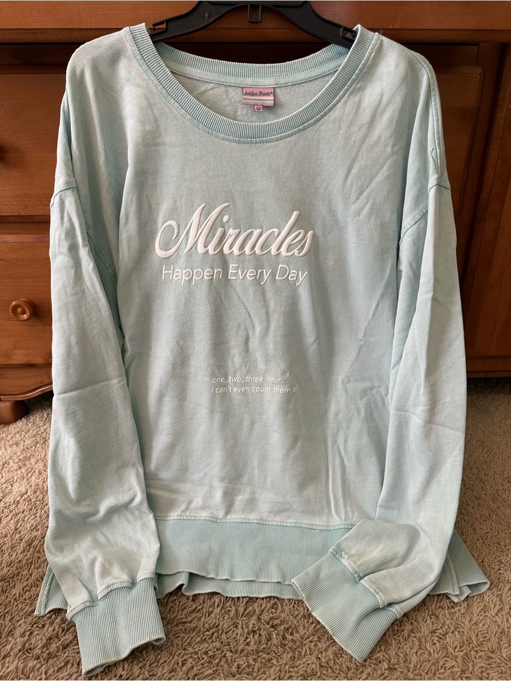 JADELYN BROOK LIGHTWEIGHT SWEATSHIRT